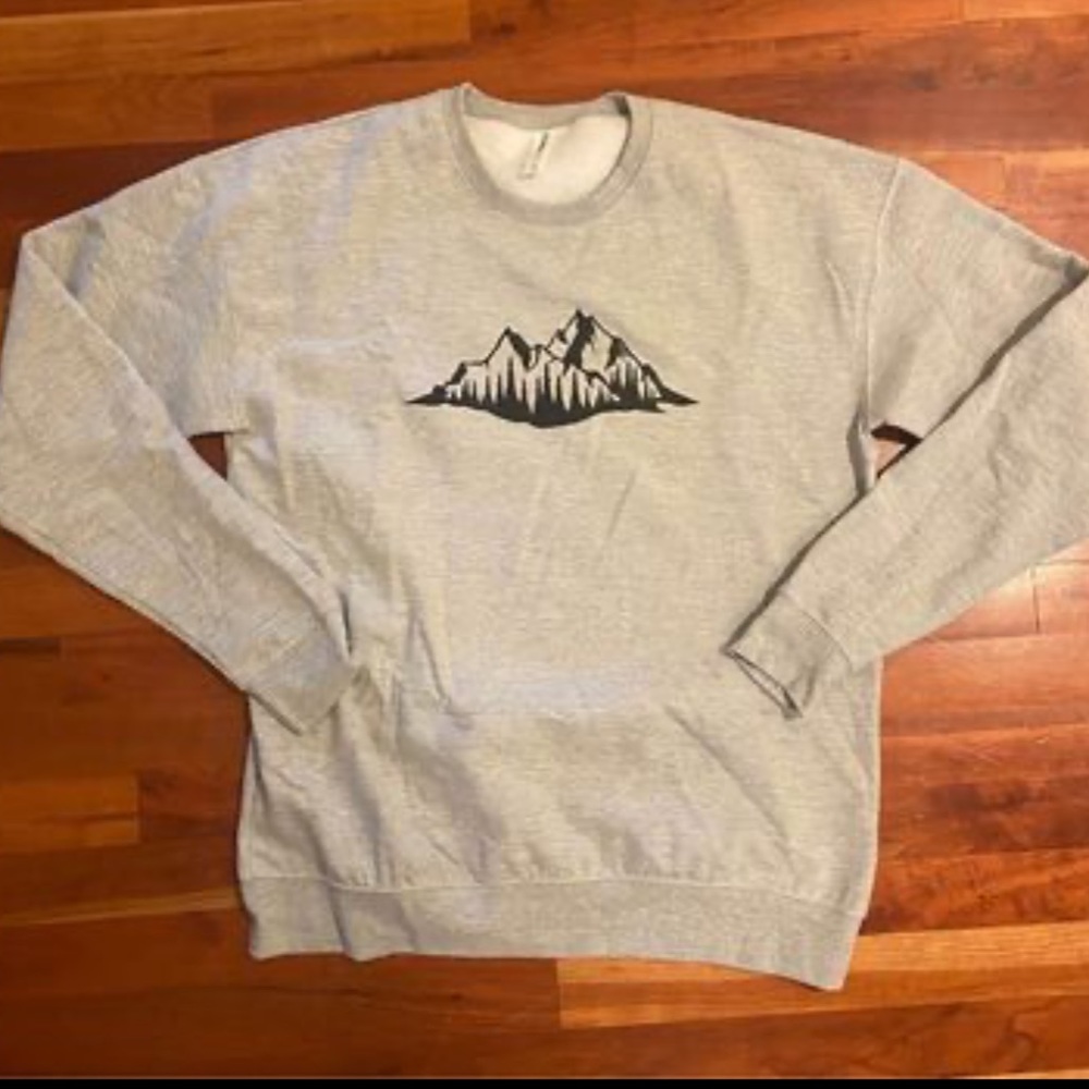 Women’s boho camping mountain sweatshirt Sz Large